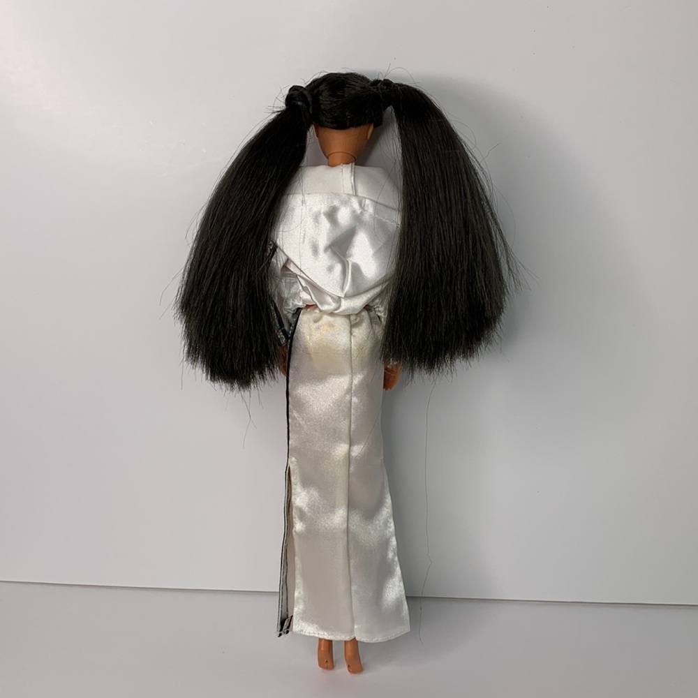 Barbie 1998 Mattel Generation Girl Ana Doll 20972 - Picture 4 of 16